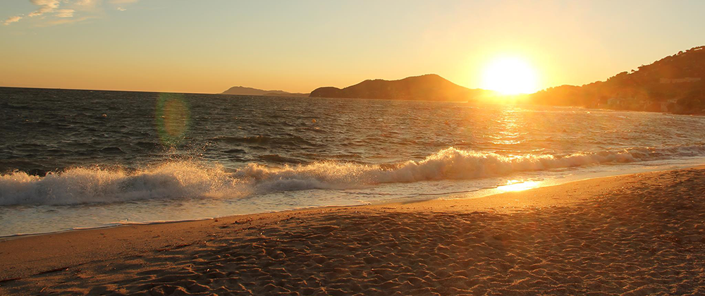 Build Docker images faster using build cache banner