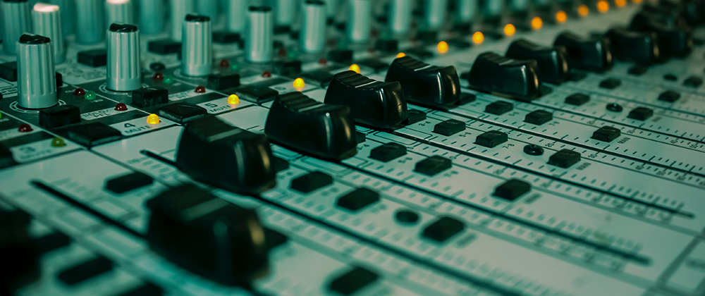 Build Docker images faster using build cache banner